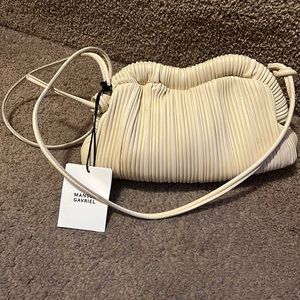 PLEATED MINI CLOUD CLUTCH
